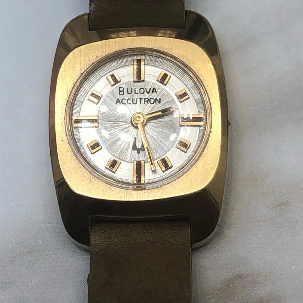 Vintage Bulova Silver face Gold Plated Watch CA1974*NOT TESTED** SEE DESCRIPTION